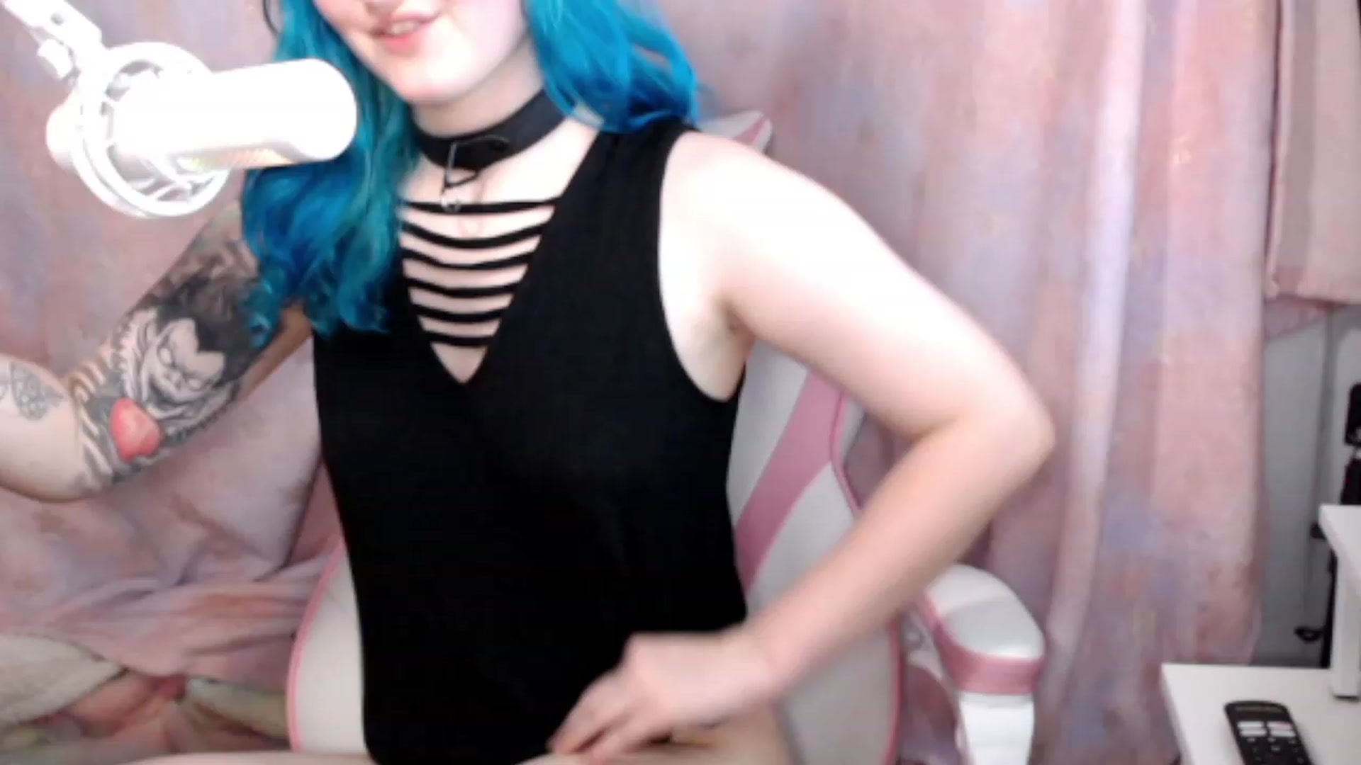 Gallery image thumbnail from Kaikitten2002's myfreecams stream on, 08/20/2023, 04:59 image 4 of 20