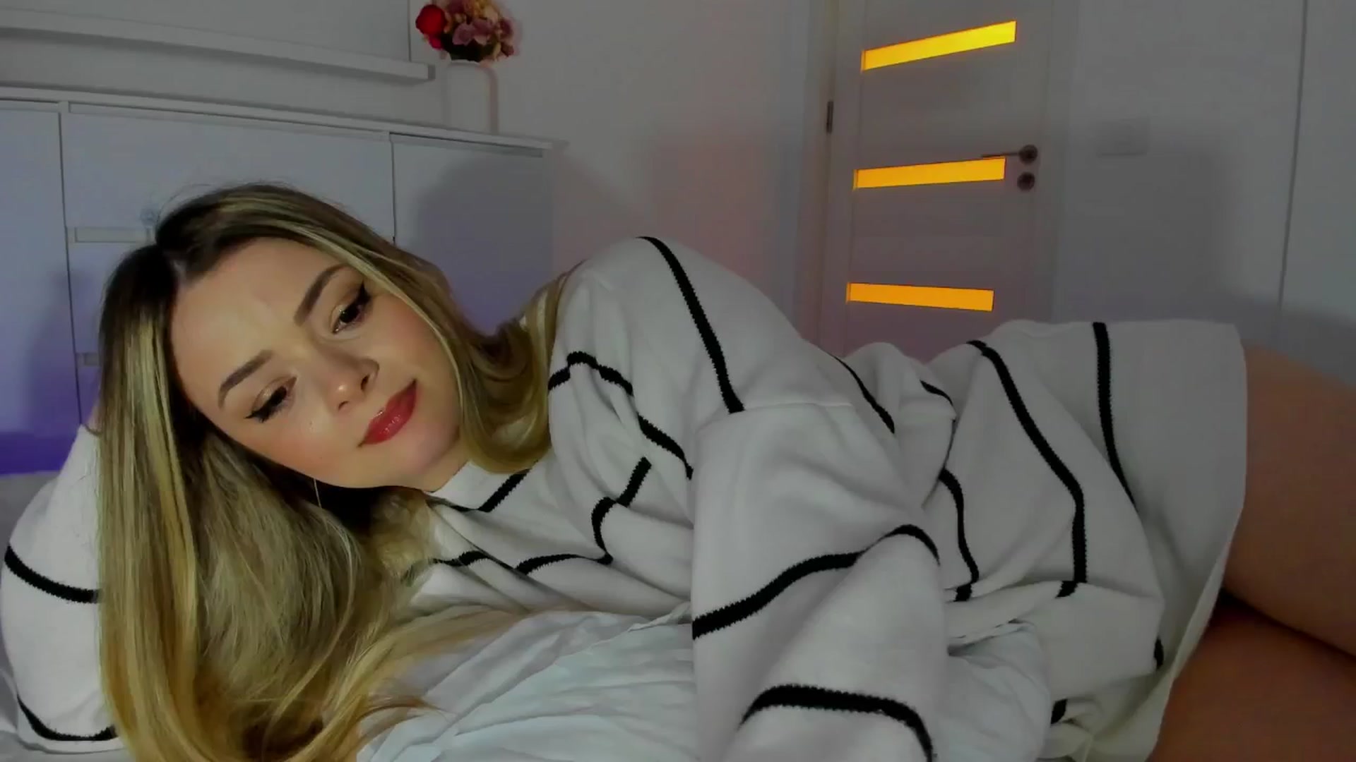 Gallery image thumbnail from Kailynn23's myfreecams stream on, 03/25/2026, 02:23 image 9 of 20