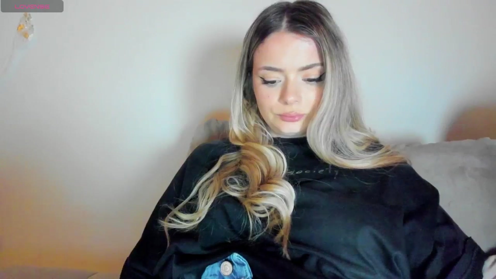 Gallery image thumbnail from Kailynn23's myfreecams stream on, 04/19/2026, 01:55 image 7 of 20