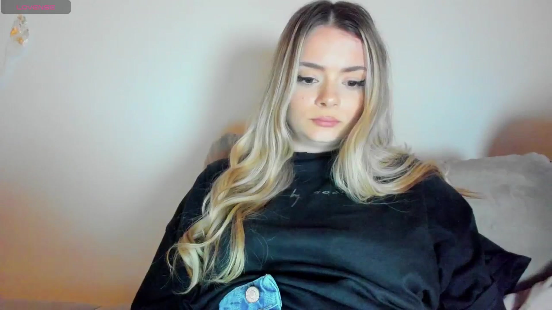 Gallery image thumbnail from Kailynn23's myfreecams stream on, 04/19/2026, 01:55 image 5 of 20
