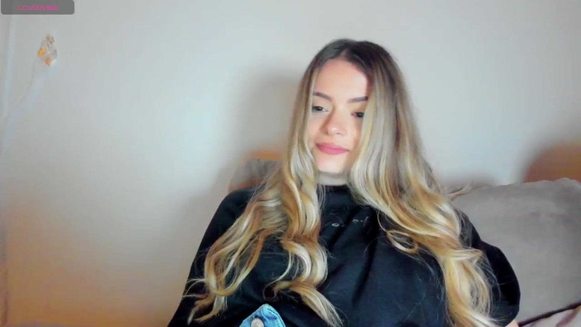 Gallery image thumbnail from Kailynn23's myfreecams stream on, 04/19/2026, 01:55 image 15 of 20