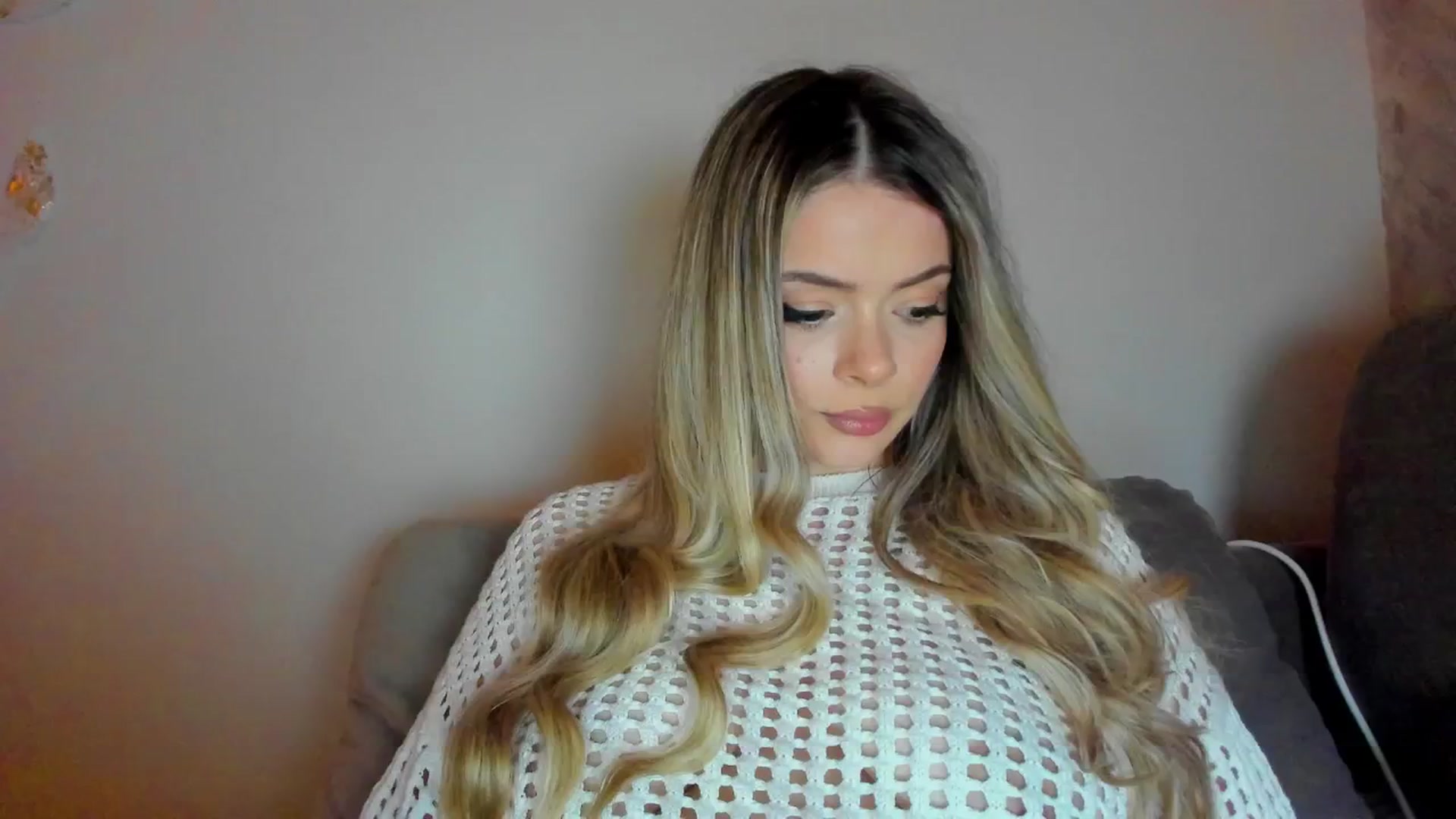 Gallery image thumbnail from Kailynn23's myfreecams stream on, 04/19/2026, 23:10 image 4 of 20