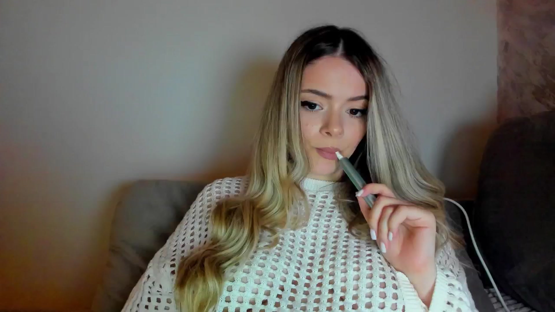 Gallery image thumbnail from Kailynn23's myfreecams stream on, 04/19/2026, 23:10 image 7 of 20
