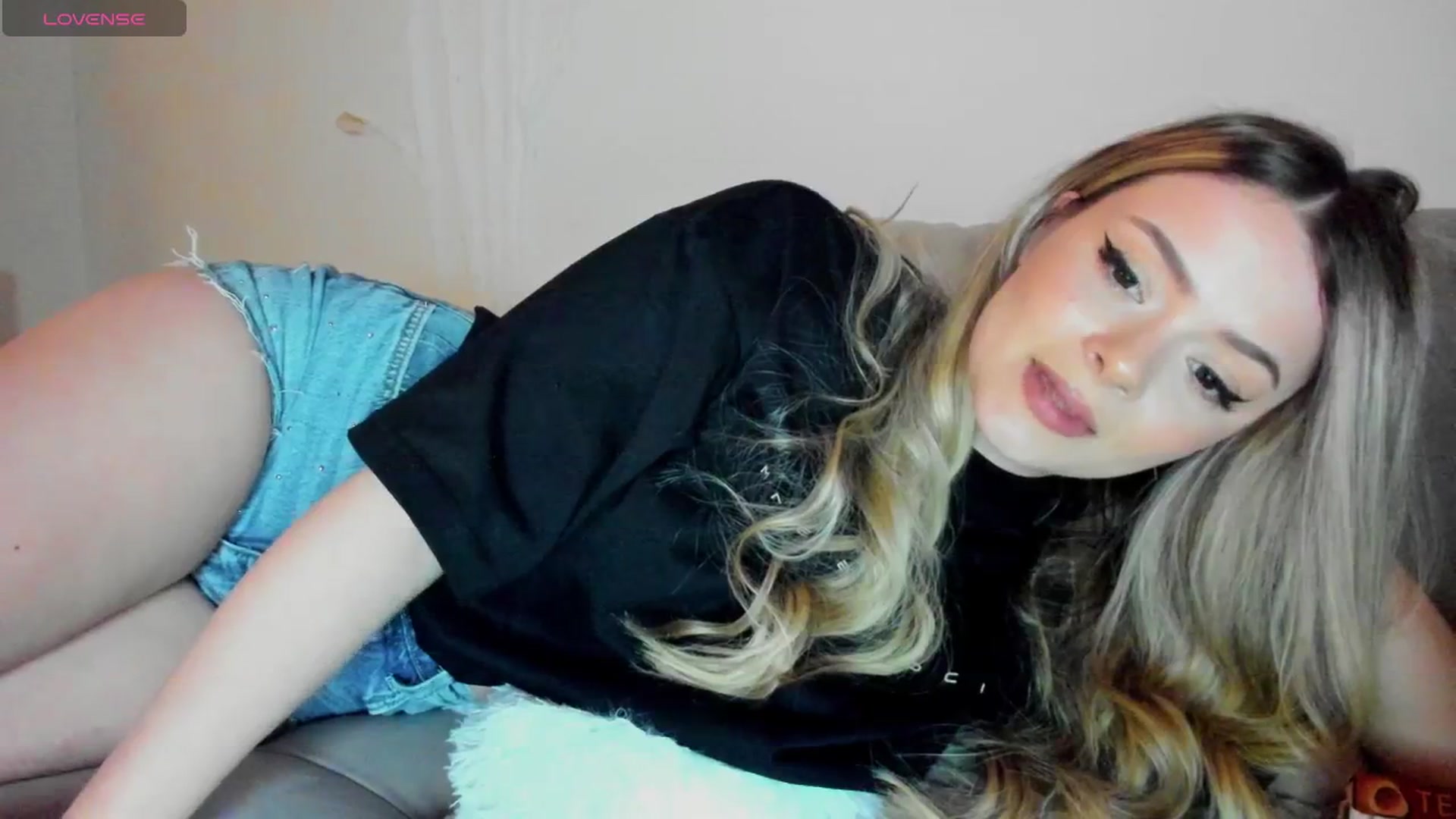 Gallery image thumbnail from Kailynn23's myfreecams stream on, 04/20/2026, 02:21 image 9 of 20