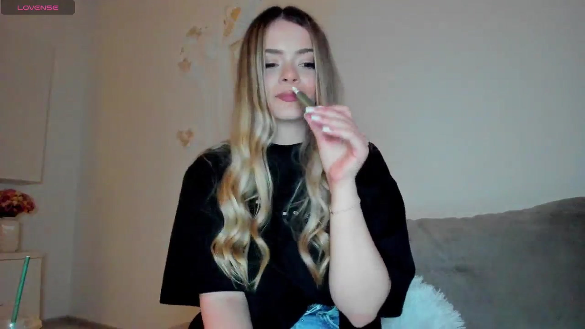Gallery image thumbnail from Kailynn23's myfreecams stream on, 04/20/2026, 02:21 image 8 of 20