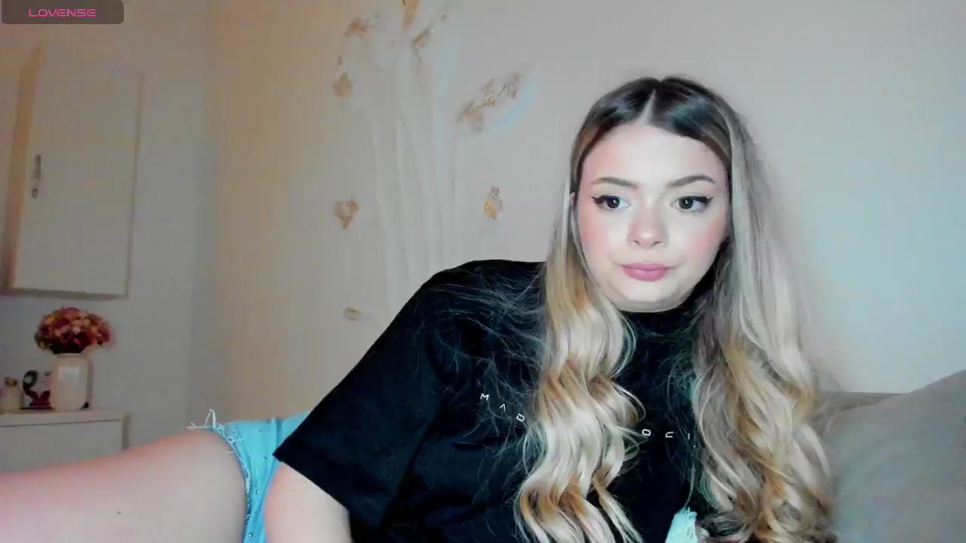 Gallery image thumbnail from Kailynn23's myfreecams stream on, 04/20/2026, 02:21 image 3 of 20