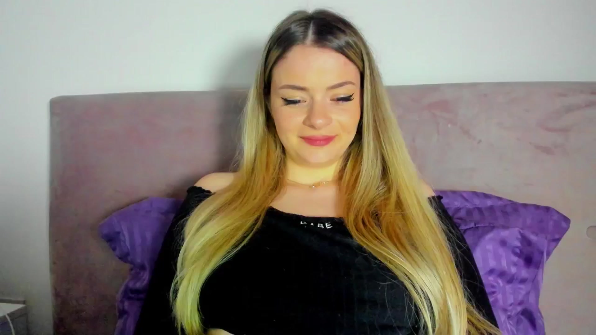 Gallery image thumbnail from Kailynn23's myfreecams stream on, 04/24/2026, 24:26 image 19 of 20