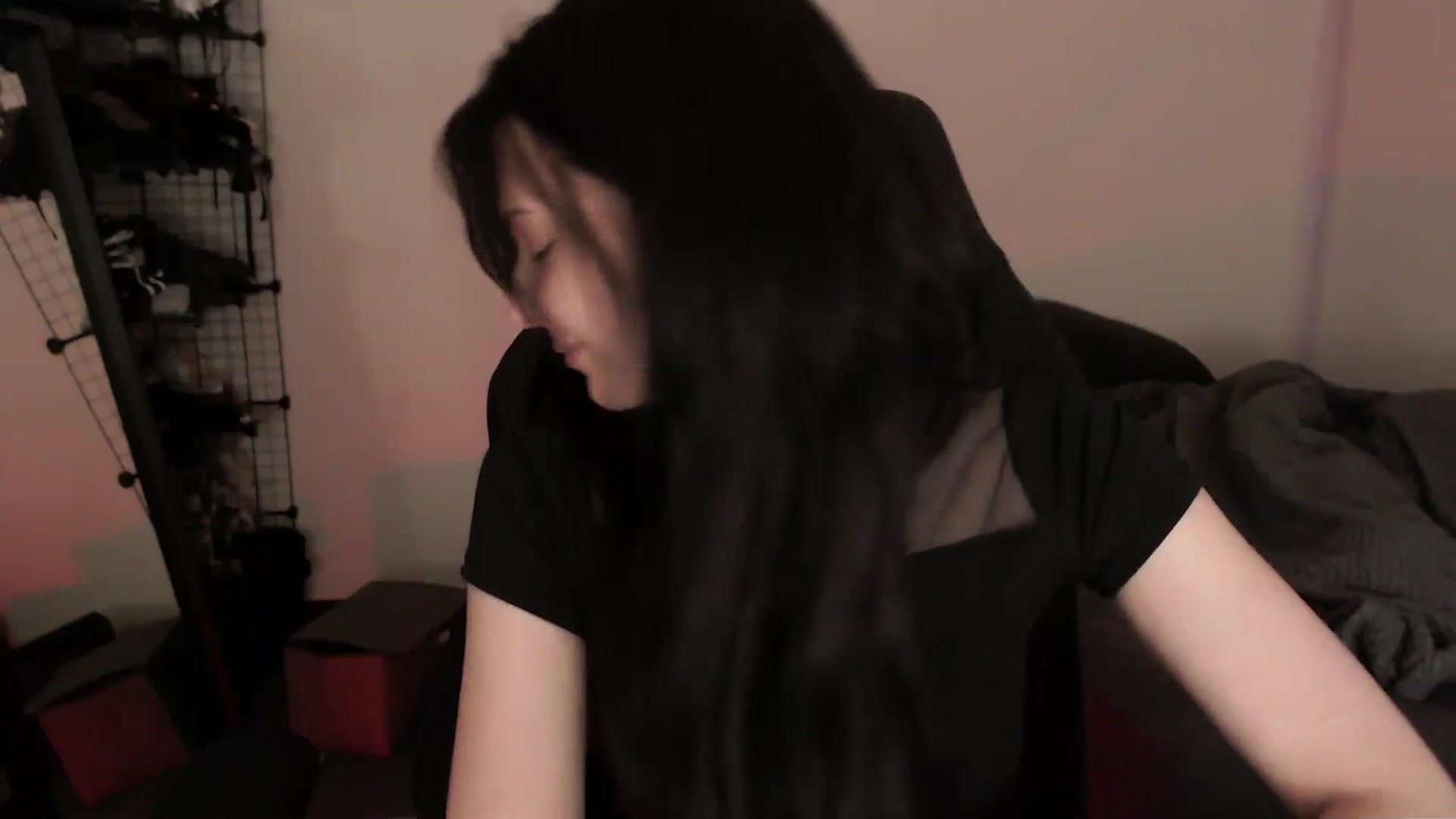 Gallery image thumbnail from KainPiller's myfreecams stream on, 05/31/2023, 02:32 image 17 of 20