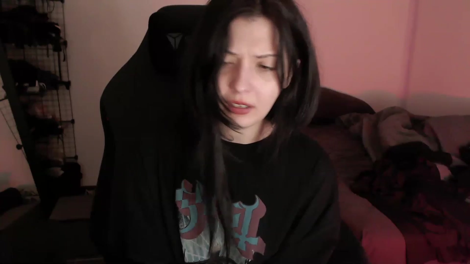 Gallery image thumbnail from KainPiller's myfreecams stream on, 05/31/2023, 07:30 image 13 of 20
