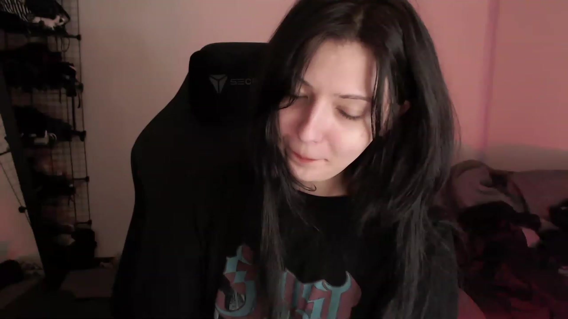 Gallery image thumbnail from KainPiller's myfreecams stream on, 05/31/2023, 07:30 image 20 of 20