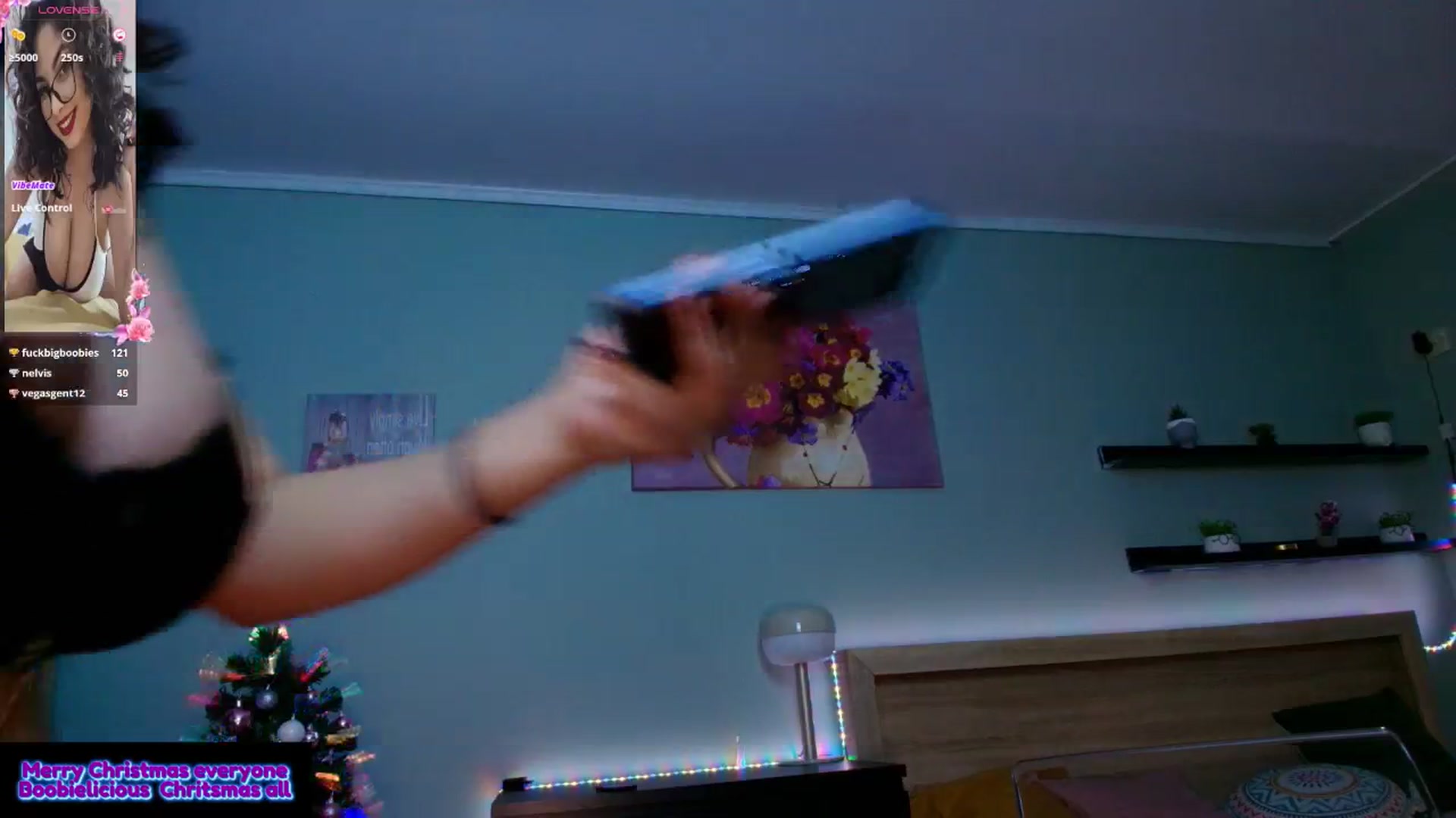 Gallery image thumbnail from KairaFantasy's myfreecams stream on, 12/24/2024, 21:02 image 10 of 20