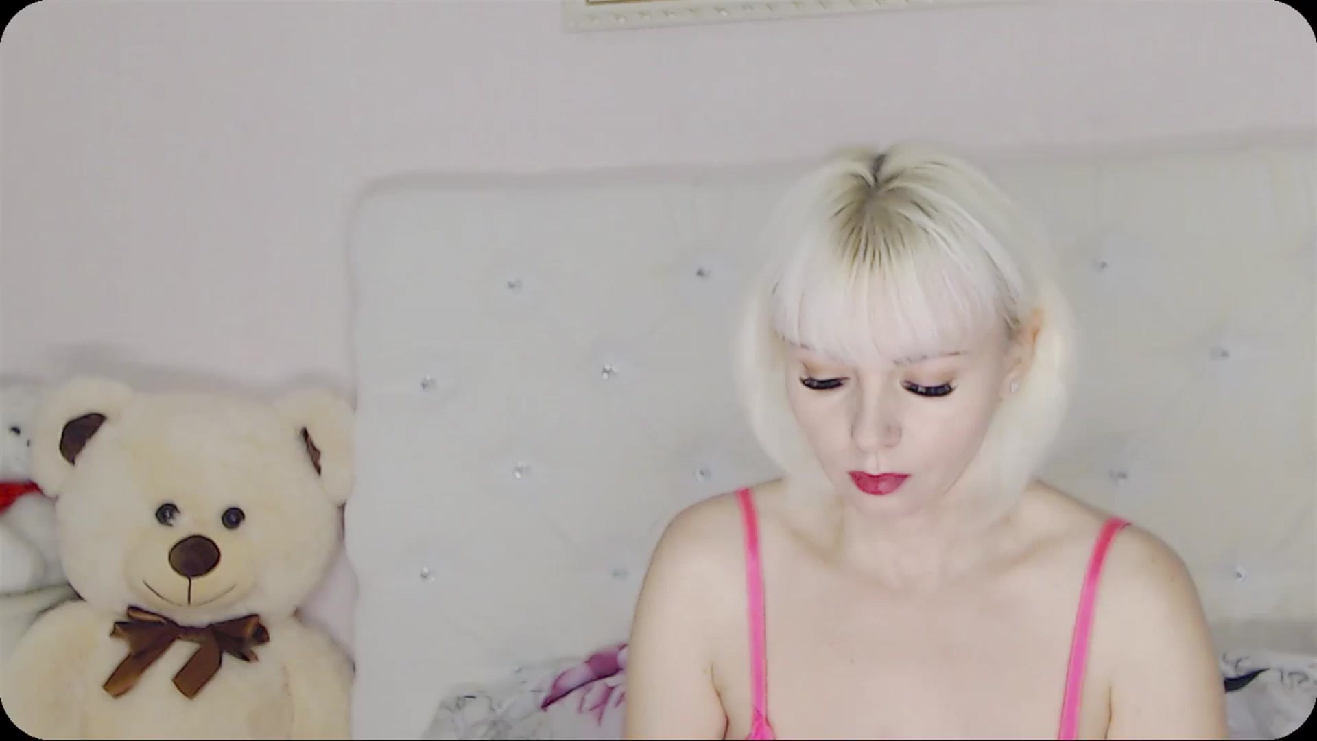 Gallery image thumbnail from Kaiserine's myfreecams stream on, 10/20/2023, 03:04 image 18 of 20