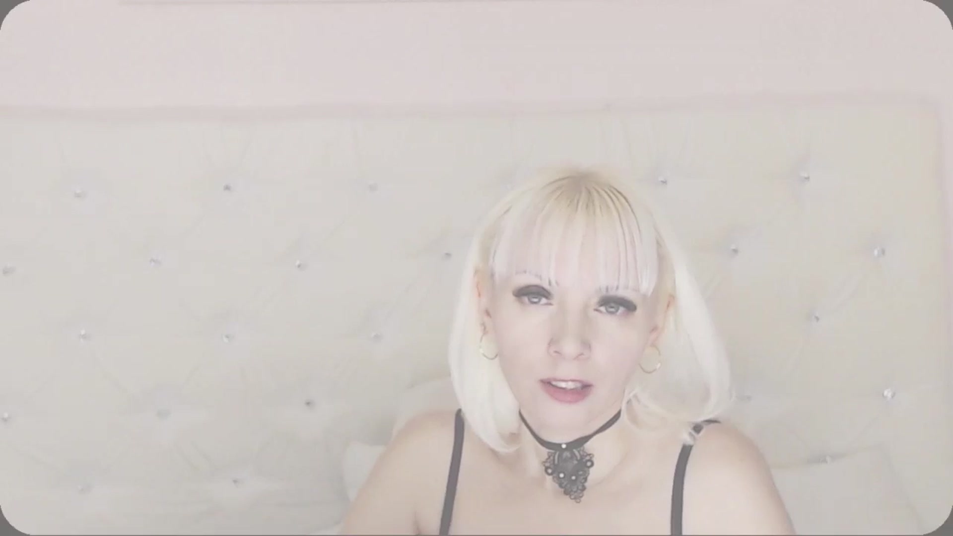 Gallery image thumbnail from Kaiserine's myfreecams stream on, 02/22/2024, 23:53 image 17 of 20