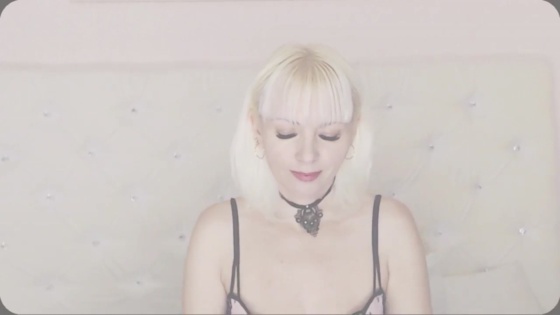 Gallery image thumbnail from Kaiserine's myfreecams stream on, 02/22/2024, 23:53 image 14 of 20