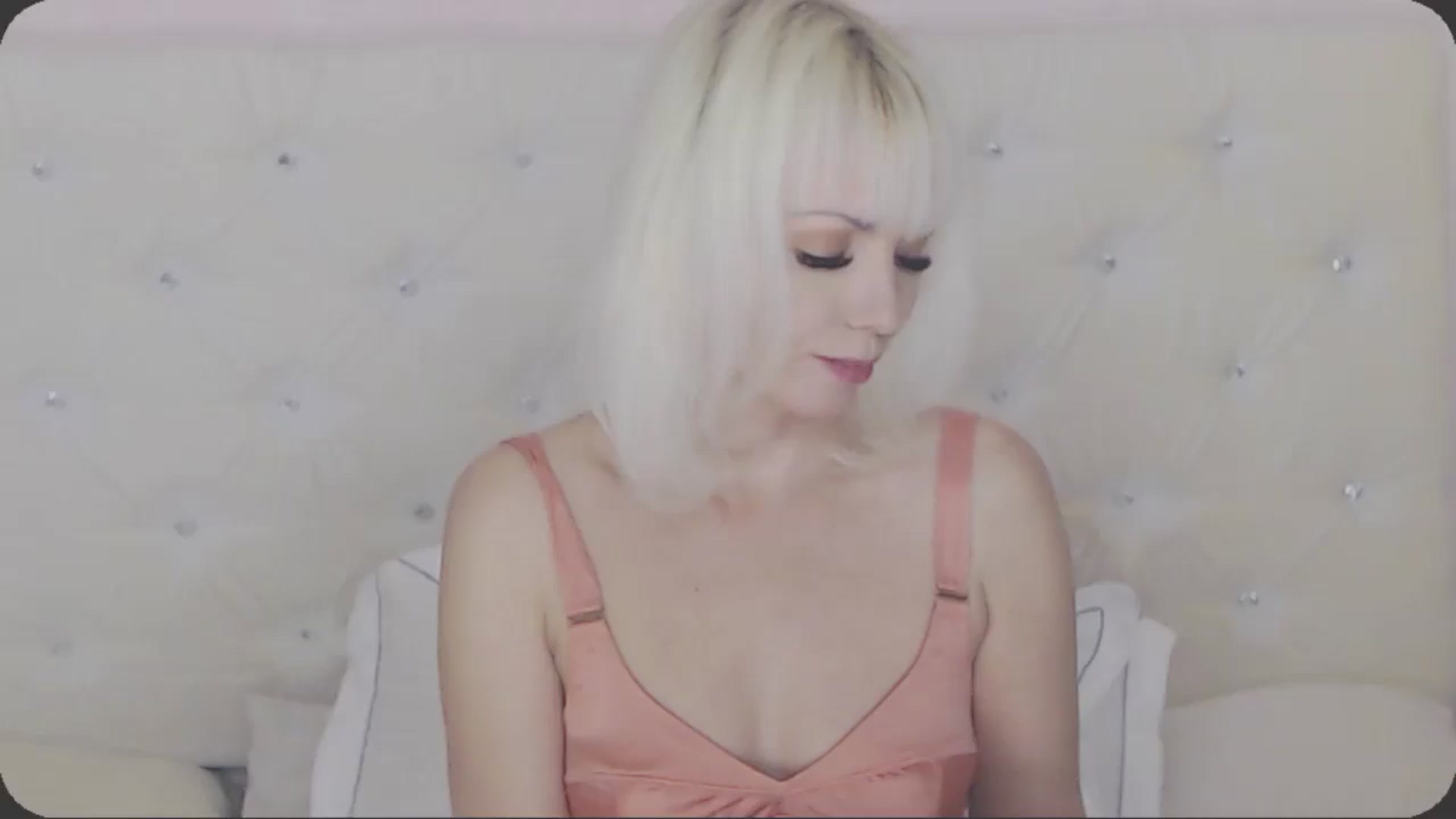 Gallery image thumbnail from Kaiserine's myfreecams stream on, 05/16/2024, 02:28 image 17 of 20