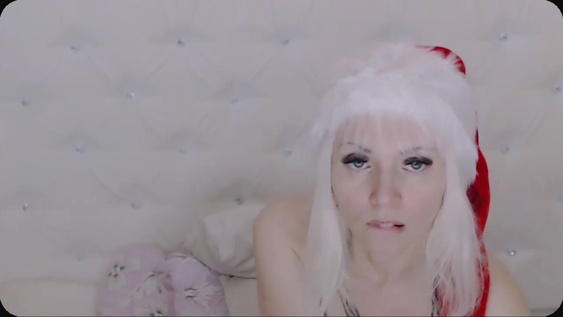 Gallery image thumbnail from Kaiserine's myfreecams stream on, 12/23/2024, 02:00 image 18 of 20