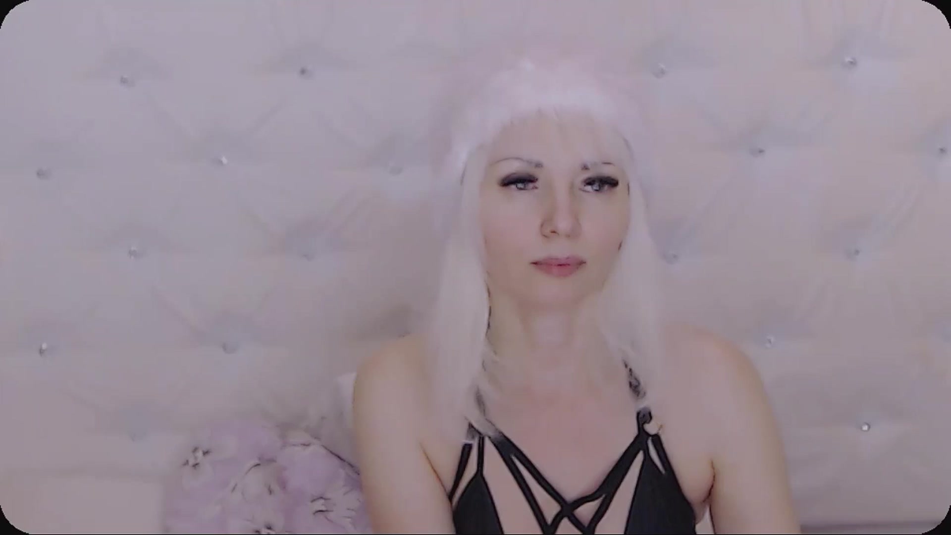 Gallery image thumbnail from Kaiserine's myfreecams stream on, 12/23/2024, 02:00 image 9 of 20