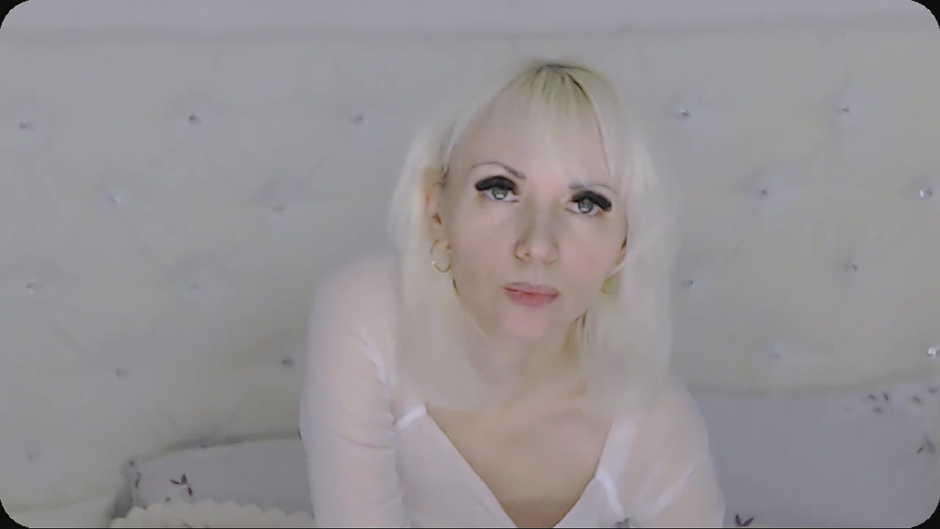 Gallery image thumbnail from Kaiserine's myfreecams stream on, 12/30/2024, 21:24 image 14 of 20