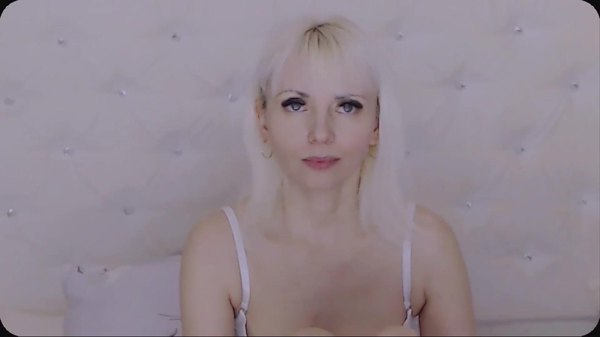 Gallery image thumbnail from Kaiserine's myfreecams stream on, 02/01/2025, 23:32 image 18 of 20