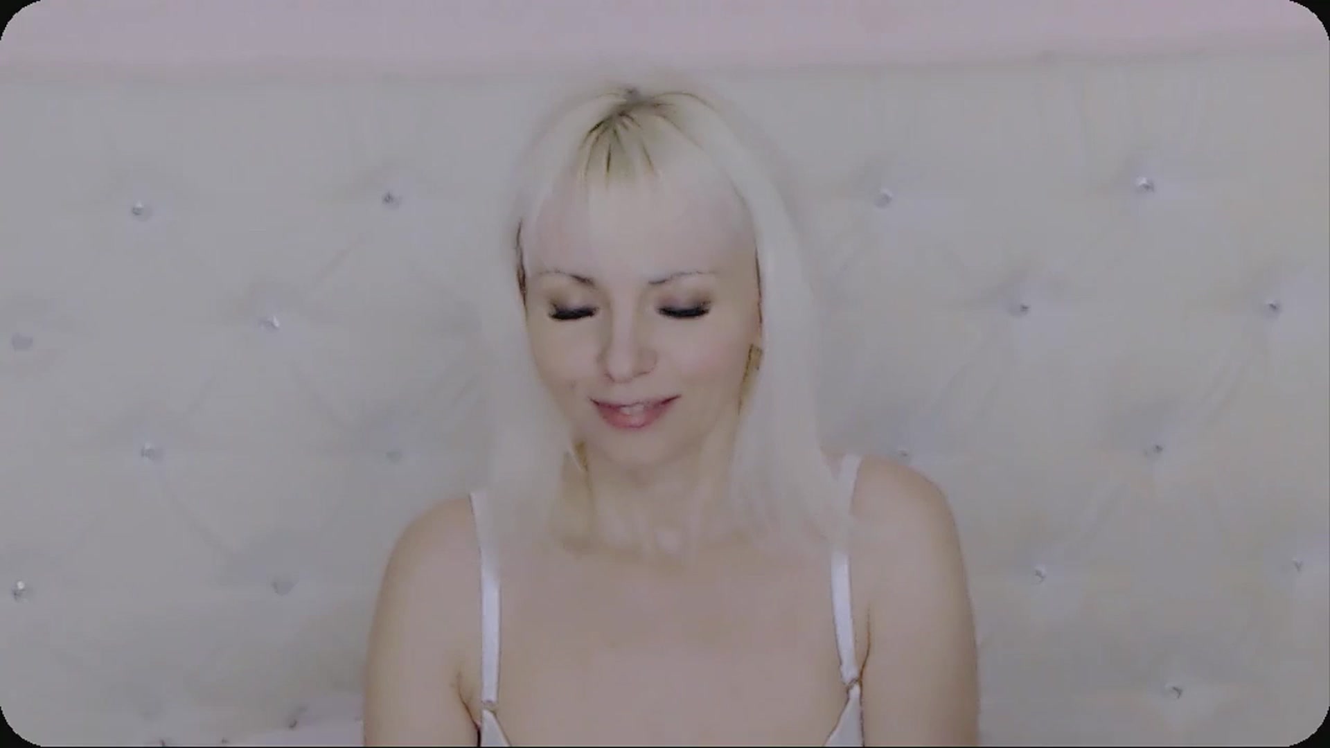 Gallery image thumbnail from Kaiserine's myfreecams stream on, 02/01/2025, 23:32 image 16 of 20