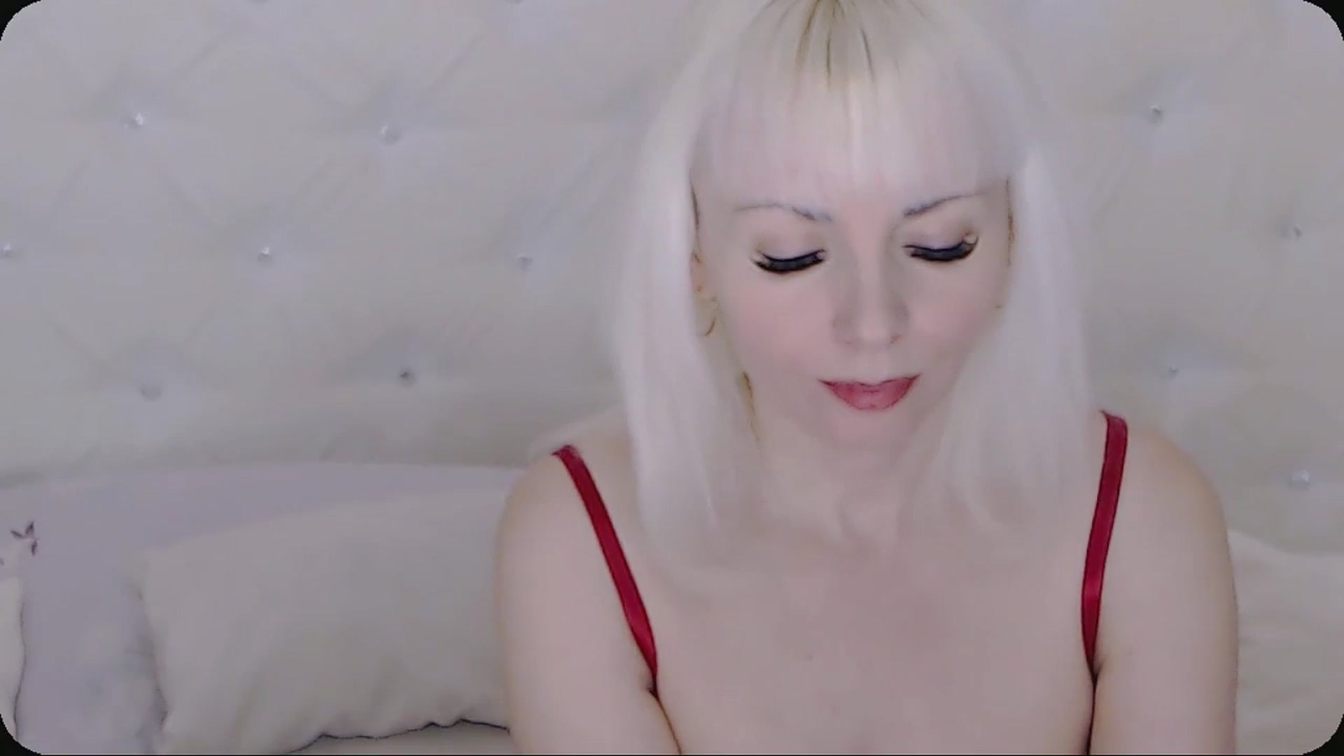 Gallery image thumbnail from Kaiserine's myfreecams stream on, 02/14/2025, 23:16 image 3 of 20