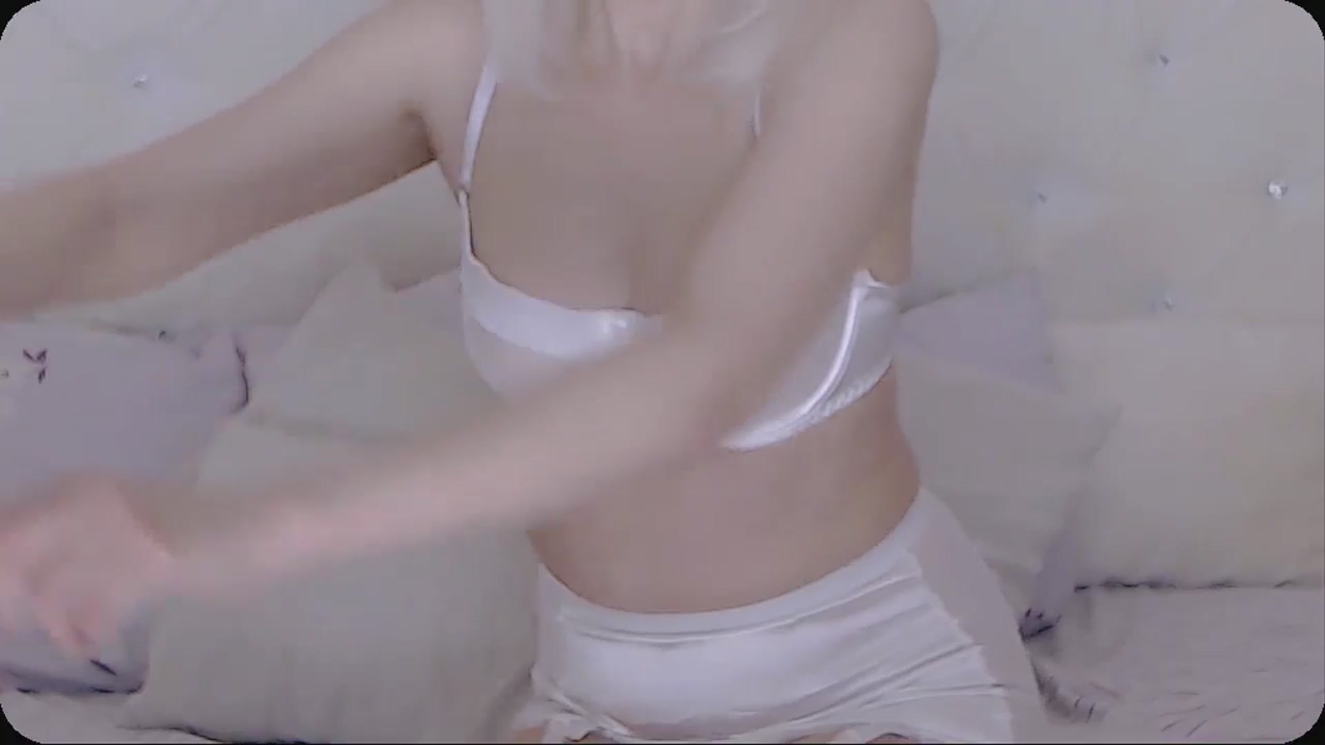 Gallery image thumbnail from Kaiserine's myfreecams stream on, 03/18/2025, 22:42 image 16 of 20