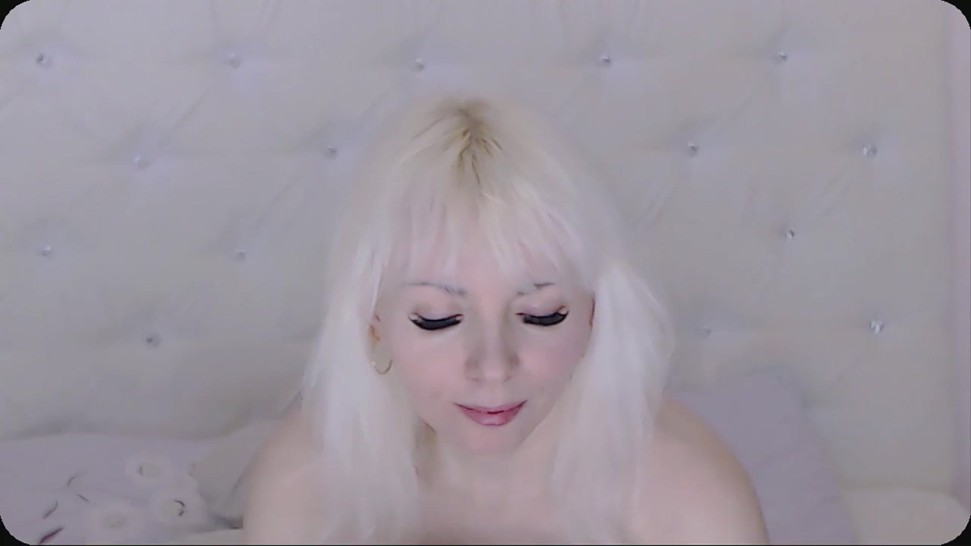 Gallery image thumbnail from Kaiserine's myfreecams stream on, 04/06/2025, 24:42 image 11 of 20
