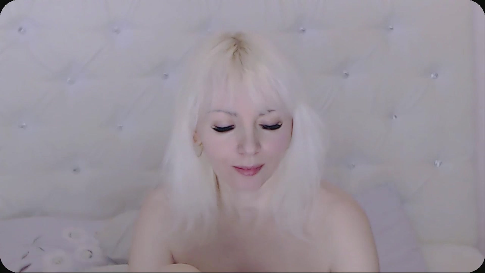 Gallery image thumbnail from Kaiserine's myfreecams stream on, 04/06/2025, 24:42 image 7 of 20