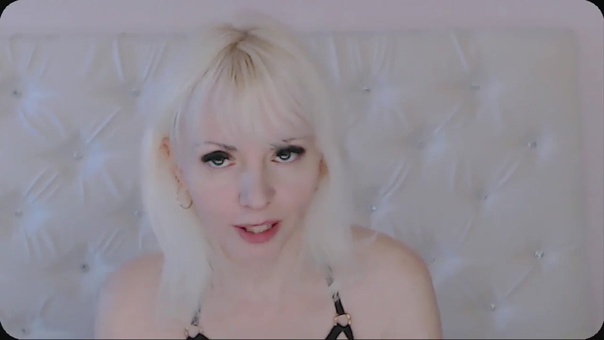 Gallery image thumbnail from Kaiserine's myfreecams stream on, 05/24/2025, 13:41 image 10 of 20