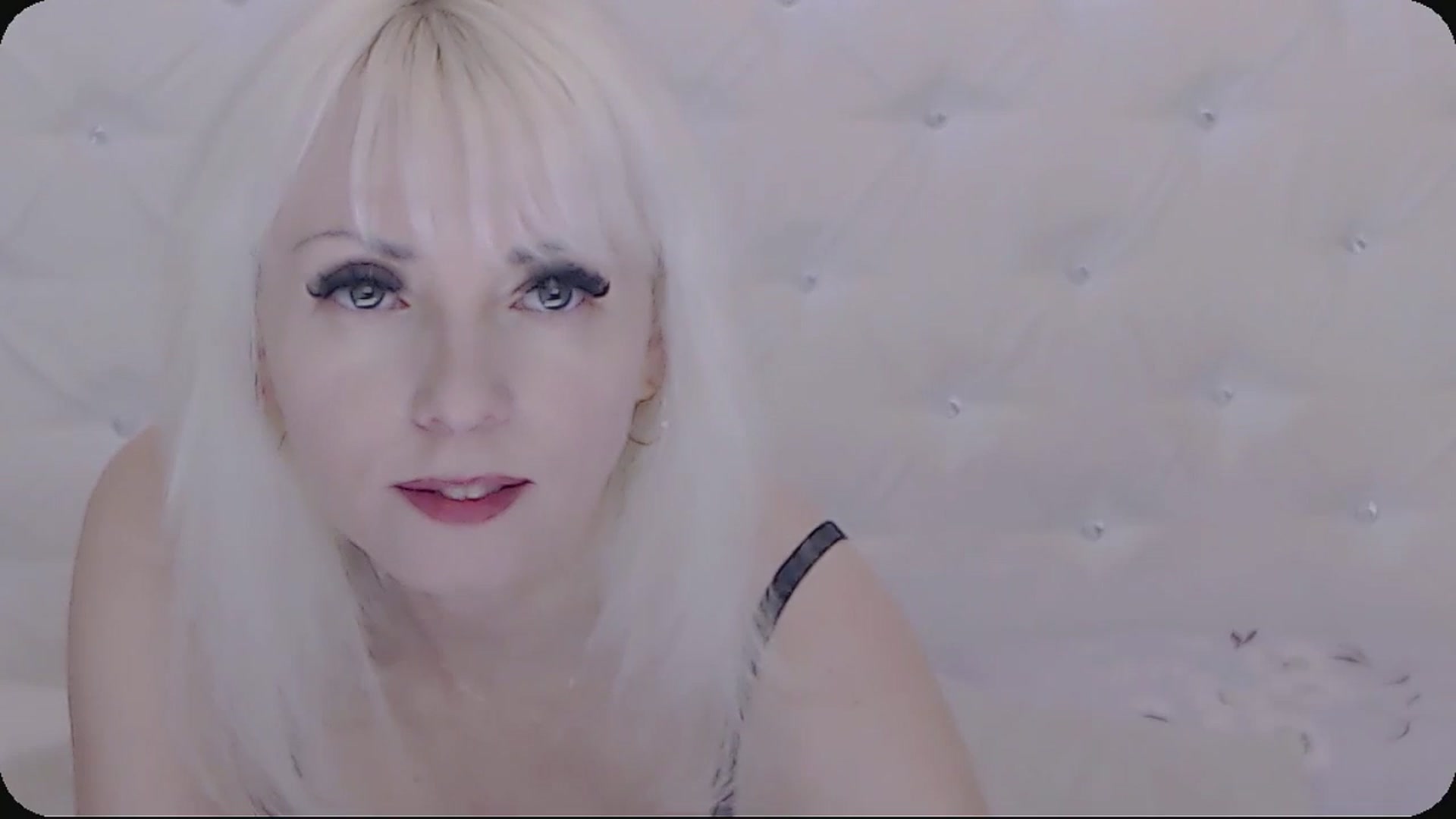 Gallery image thumbnail from Kaiserine's myfreecams stream on, 07/06/2025, 19:40 image 7 of 20