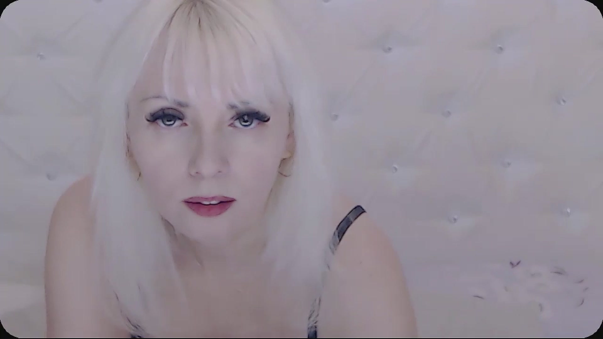 Gallery image thumbnail from Kaiserine's myfreecams stream on, 07/06/2025, 19:40 image 8 of 20