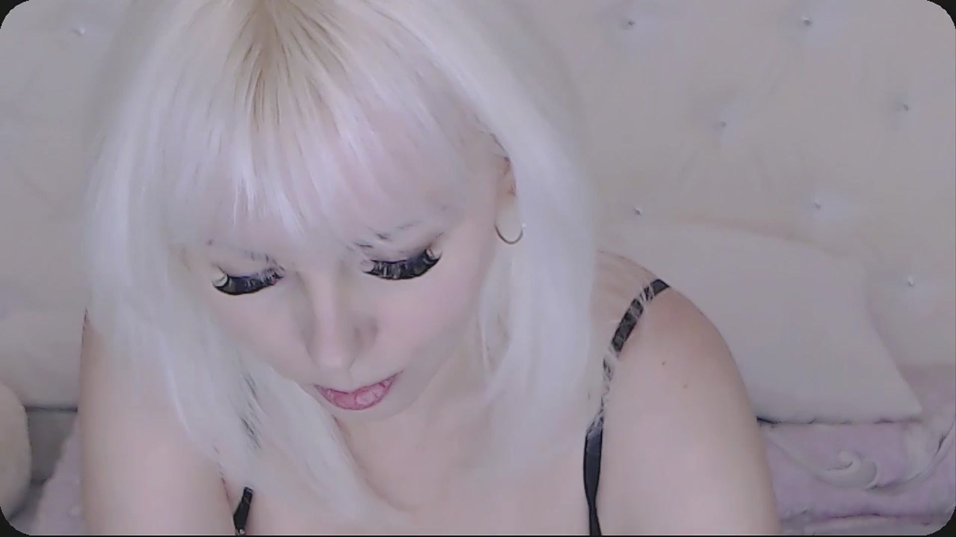 Gallery image thumbnail from Kaiserine's myfreecams stream on, 09/21/2025, 22:04 image 16 of 20