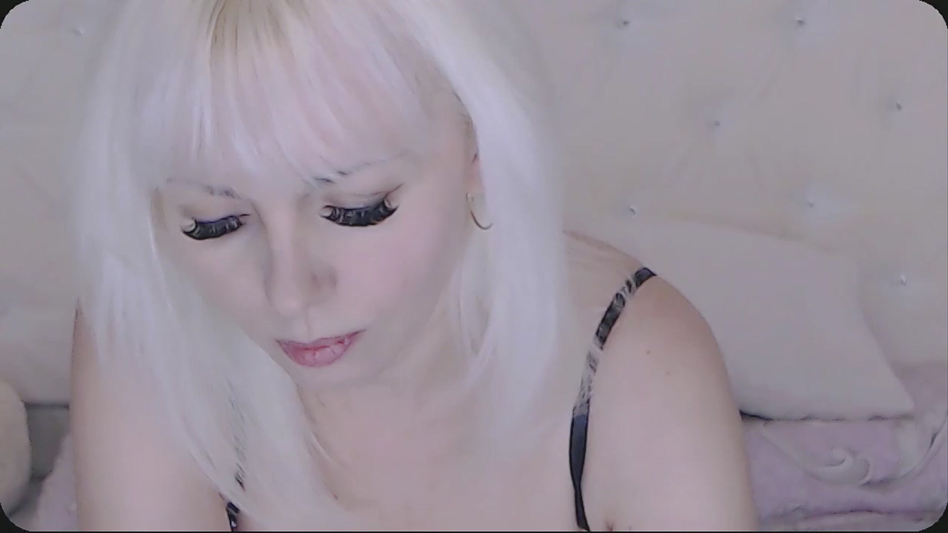 Gallery image thumbnail from Kaiserine's myfreecams stream on, 09/21/2025, 22:04 image 18 of 20