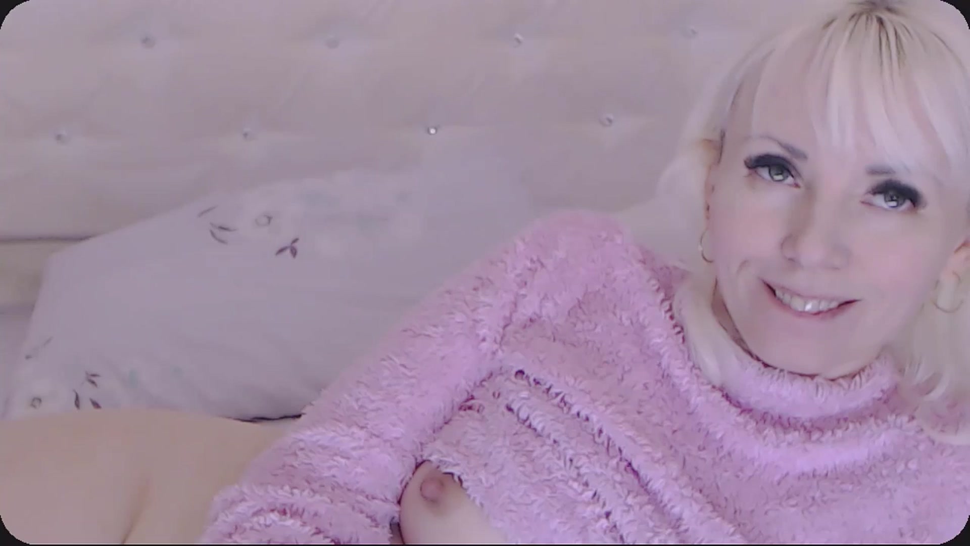 Gallery image thumbnail from Kaiserine's myfreecams stream on, 10/13/2025, 24:45 image 4 of 20