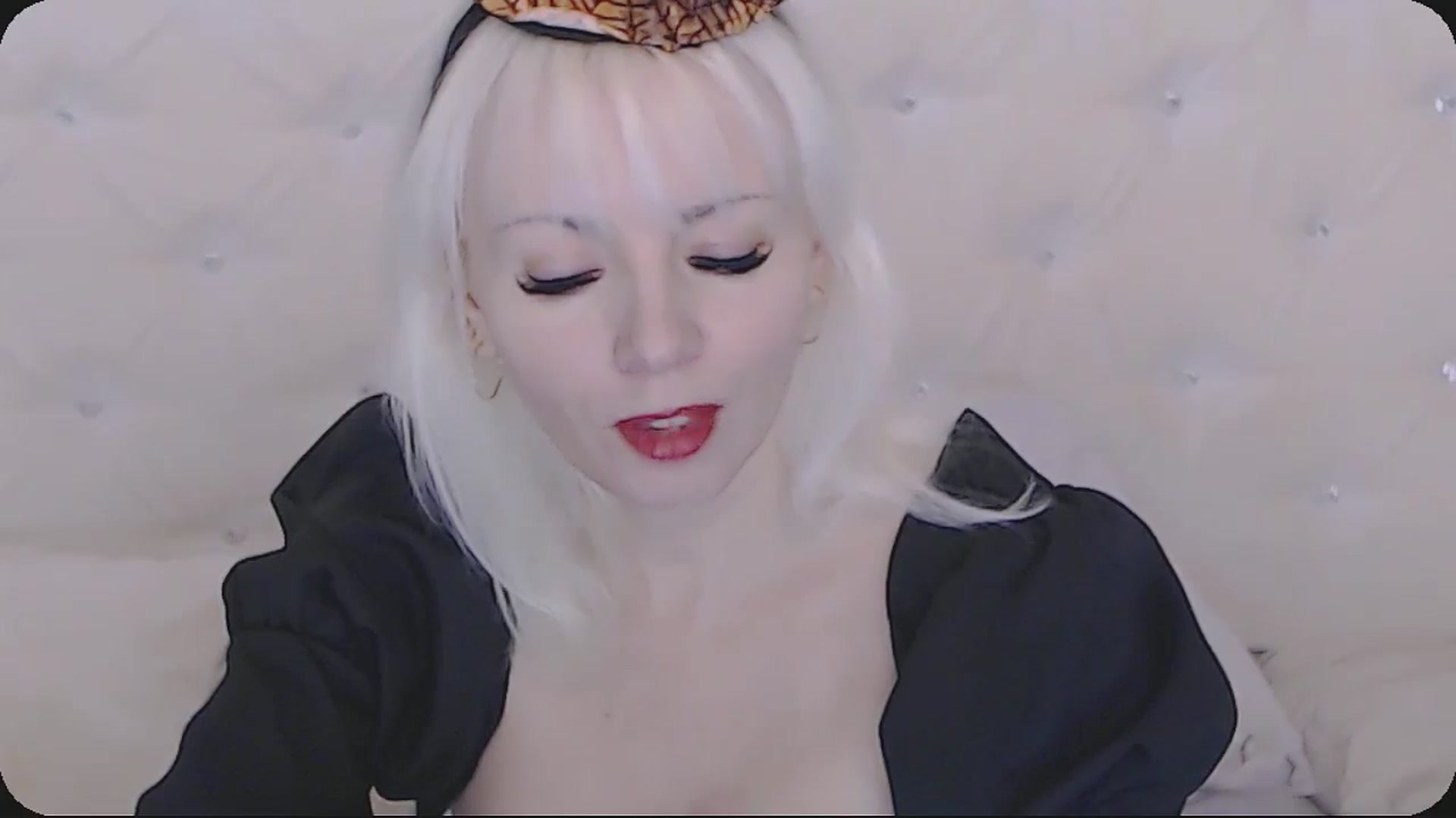 Gallery image thumbnail from Kaiserine's myfreecams stream on, 10/31/2025, 24:04 image 8 of 20