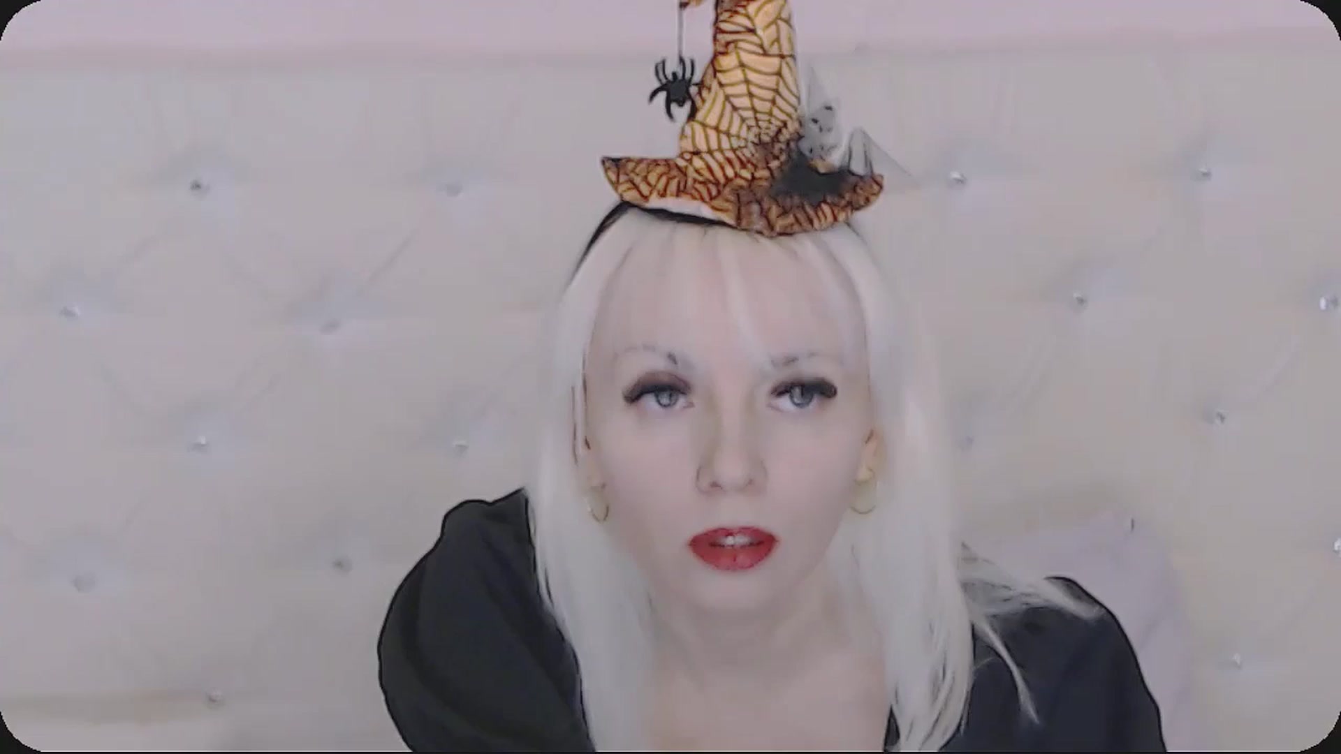 Gallery image thumbnail from Kaiserine's myfreecams stream on, 10/31/2025, 24:04 image 1 of 20