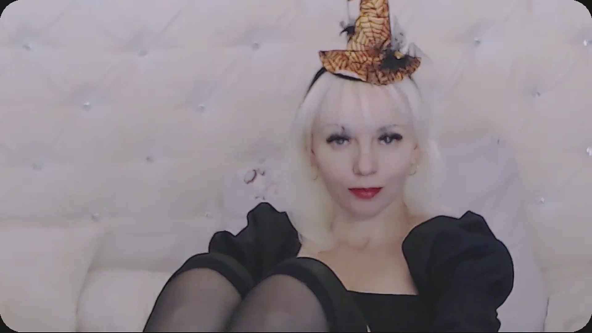 Gallery image thumbnail from Kaiserine's myfreecams stream on, 10/31/2025, 24:04 image 7 of 20