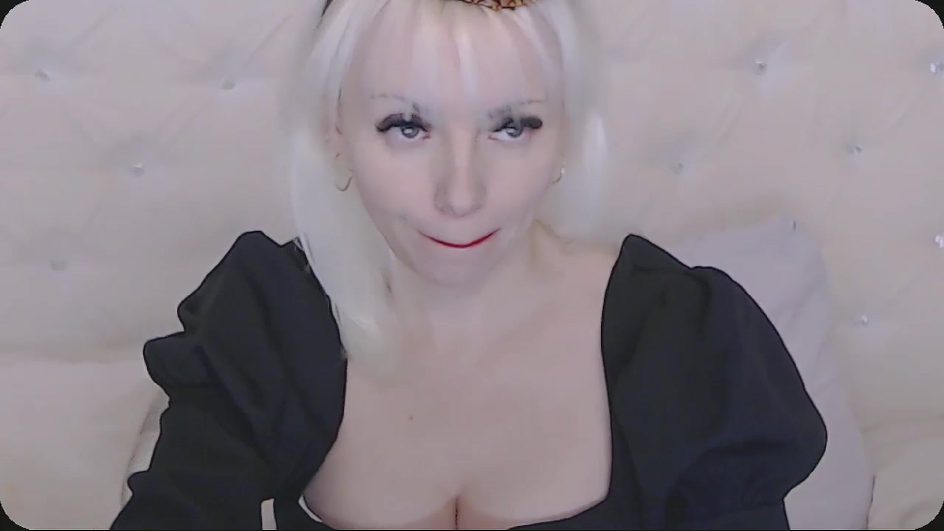 Gallery image thumbnail from Kaiserine's myfreecams stream on, 10/31/2025, 24:04 image 6 of 20