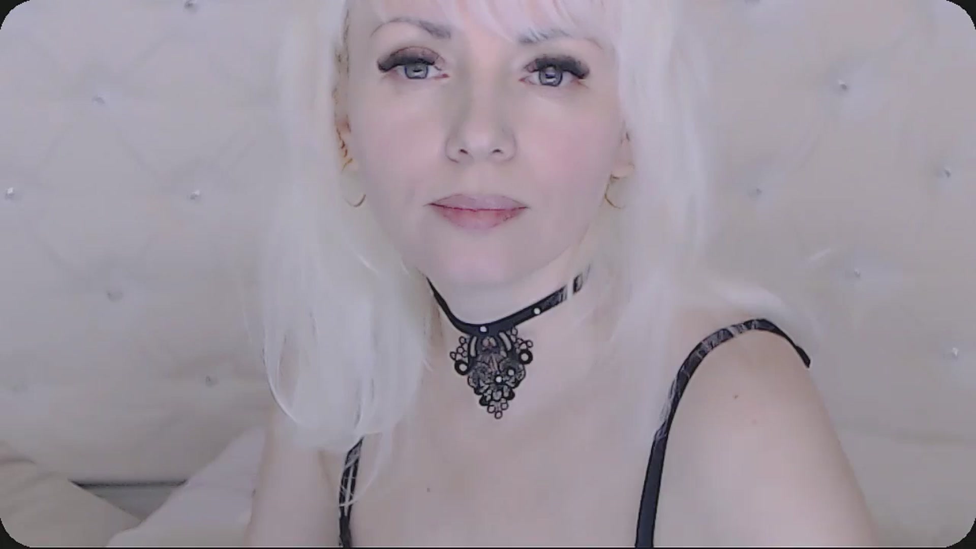 Gallery image thumbnail from Kaiserine's myfreecams stream on, 11/06/2025, 24:25 image 3 of 20