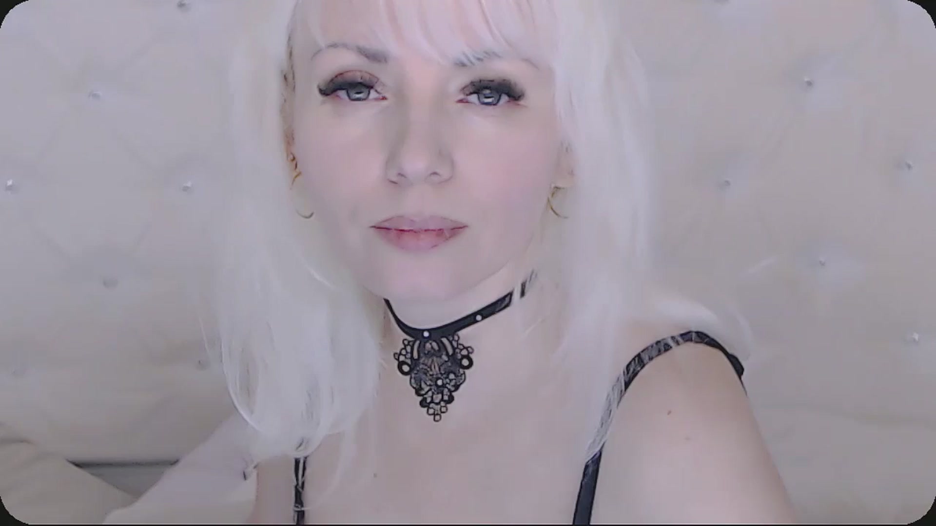 Gallery image thumbnail from Kaiserine's myfreecams stream on, 11/06/2025, 24:25 image 2 of 20