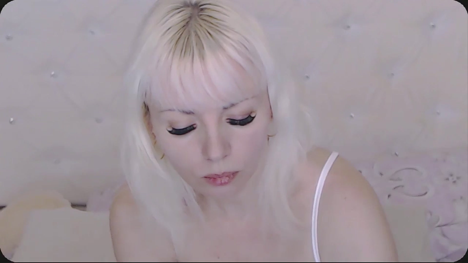 Gallery image thumbnail from Kaiserine's myfreecams stream on, 11/20/2025, 03:49 image 14 of 20