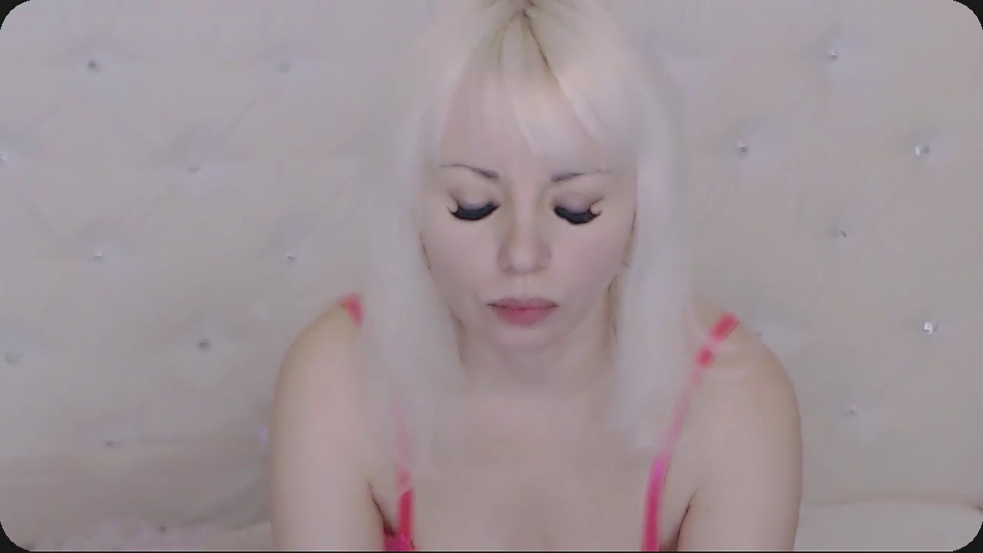 Gallery image thumbnail from Kaiserine's myfreecams stream on, 11/21/2025, 24:34 image 13 of 20