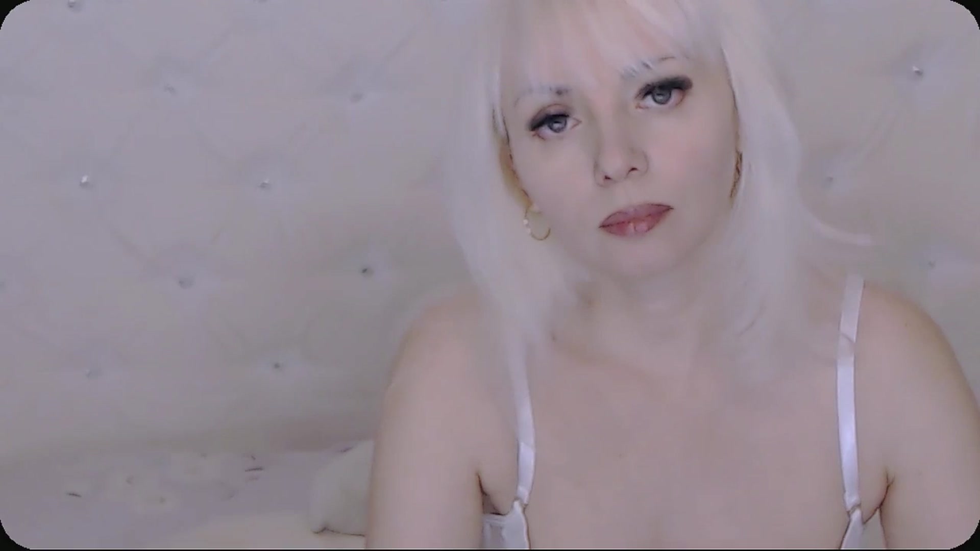 Gallery image thumbnail from Kaiserine's myfreecams stream on, 01/15/2026, 20:18 image 15 of 20