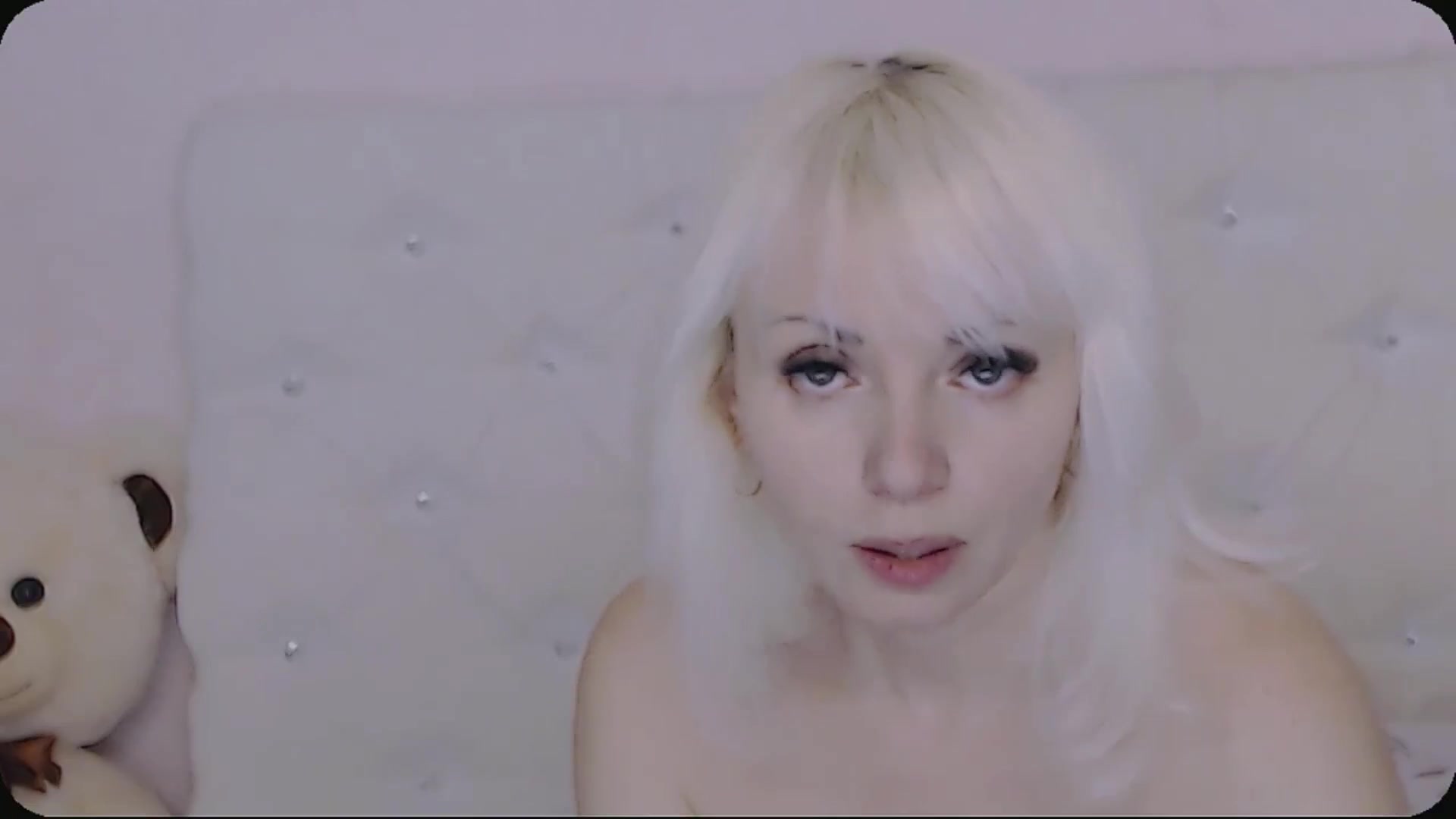 Gallery image thumbnail from Kaiserine's myfreecams stream on, 01/15/2026, 23:14 image 17 of 20