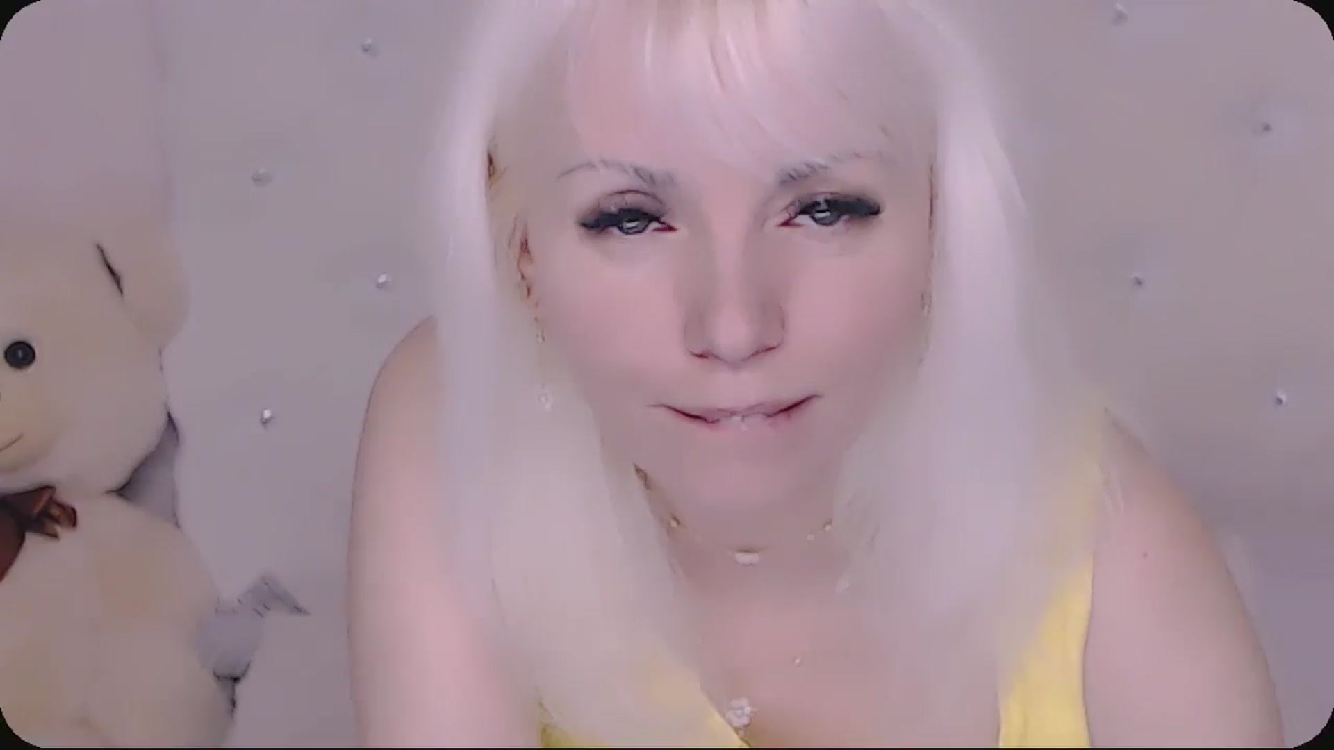 Gallery image thumbnail from Kaiserine's myfreecams stream on, 05/09/2026, 21:50 image 12 of 20