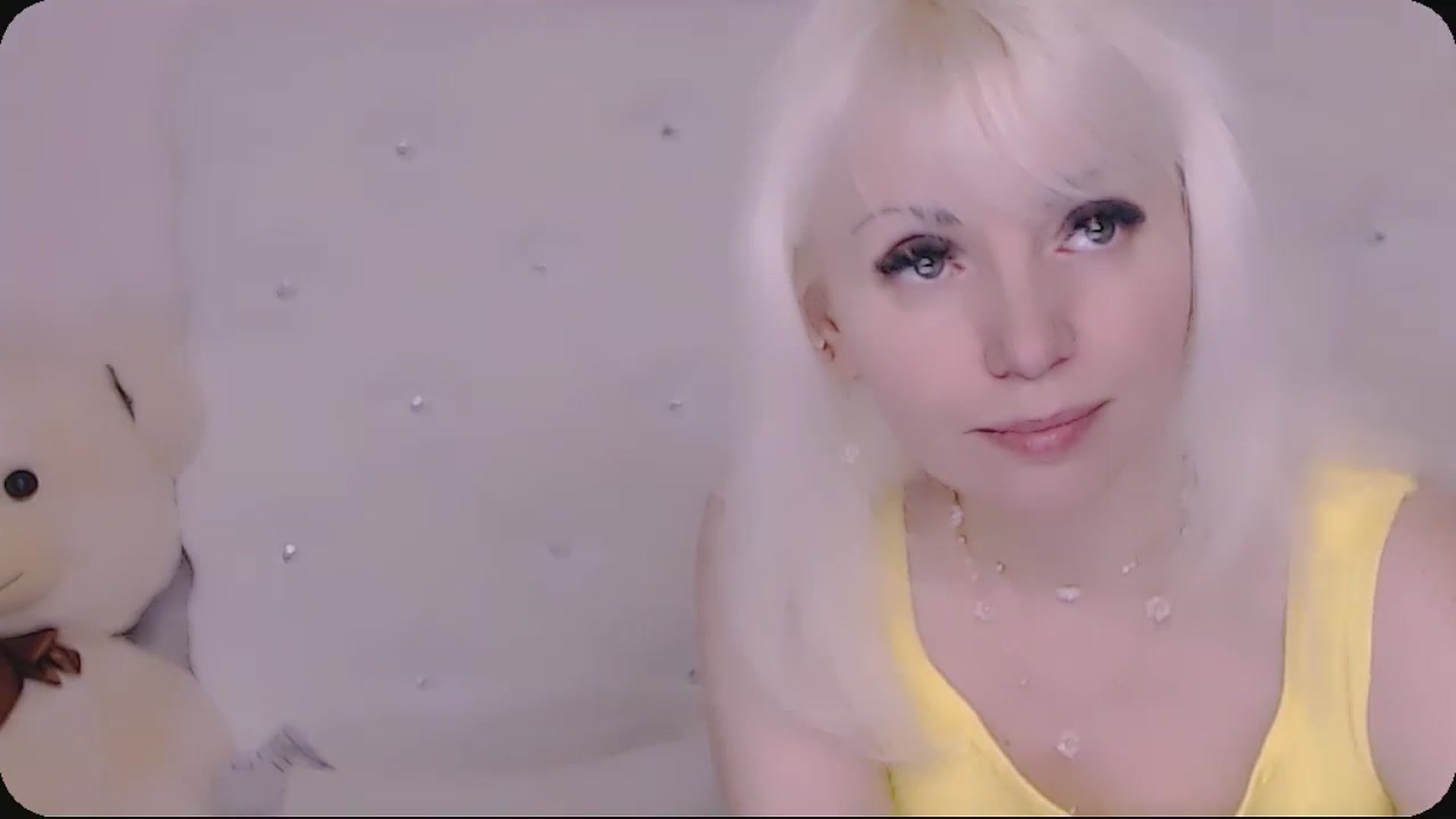 Gallery image thumbnail from Kaiserine's myfreecams stream on, 05/09/2026, 21:50 image 16 of 20