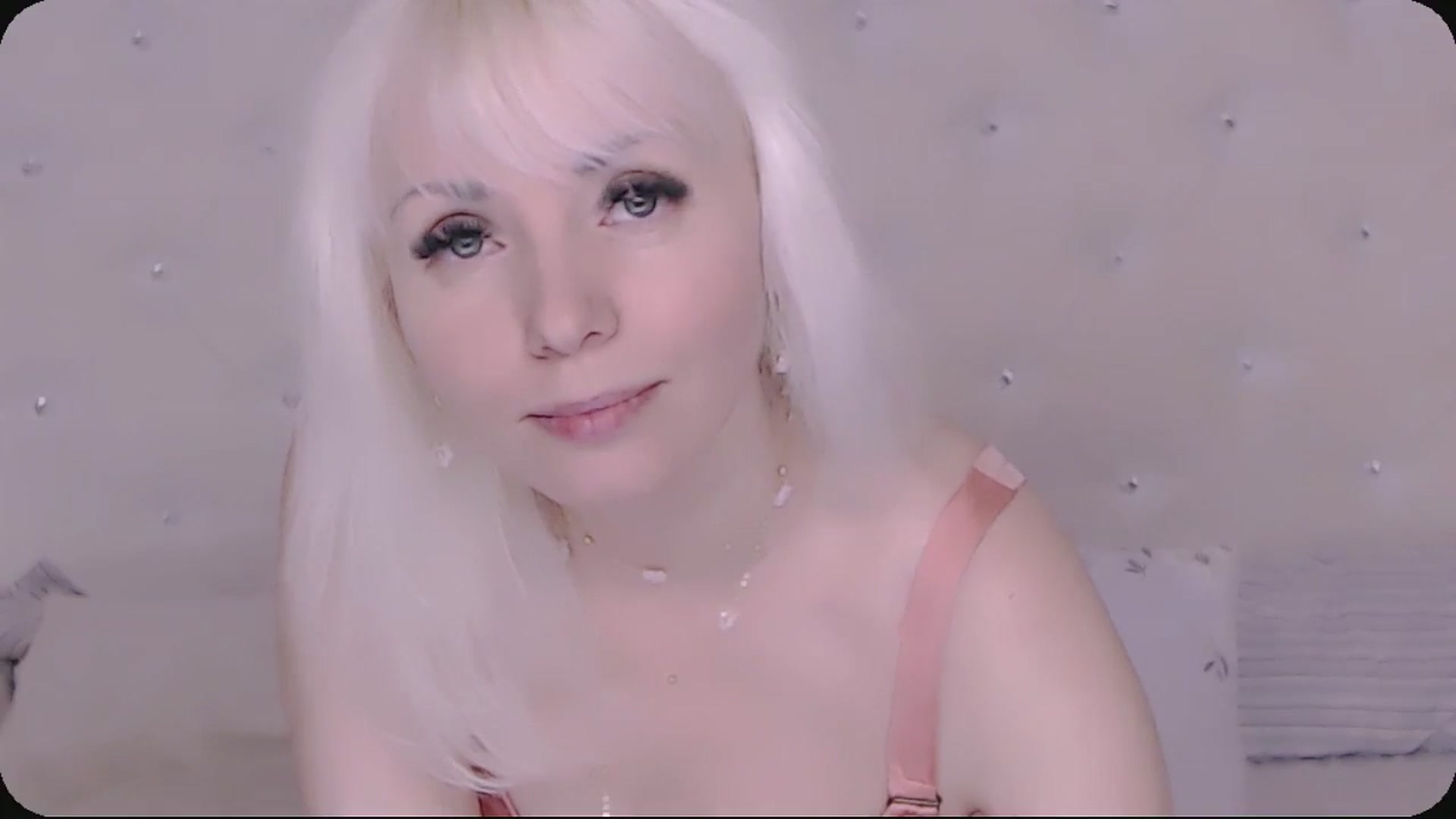 Gallery image thumbnail from Kaiserine's myfreecams stream on, 05/09/2026, 23:14 image 17 of 20