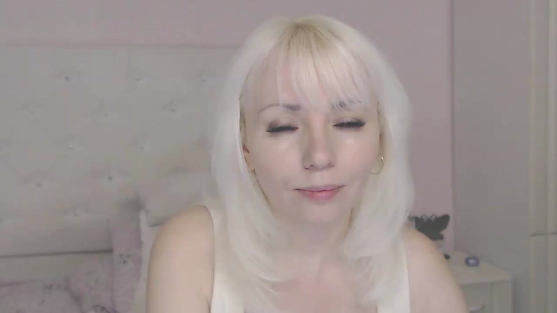 Gallery image thumbnail from Kaiserine's myfreecams stream on, 05/22/2026, 19:42 image 17 of 20