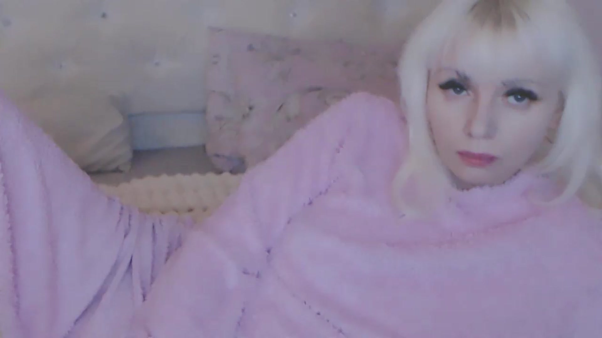 Gallery image thumbnail from Kaiserine's myfreecams stream on, 05/31/2026, 23:19 image 19 of 20