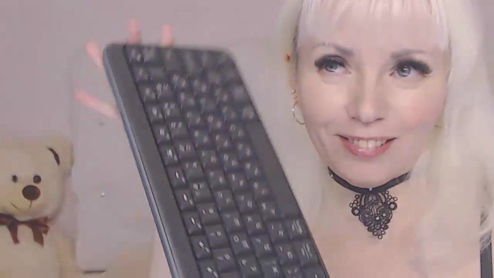 Gallery image thumbnail from Kaiserine's myfreecams stream on, 07/11/2026, 20:51 image 3 of 20